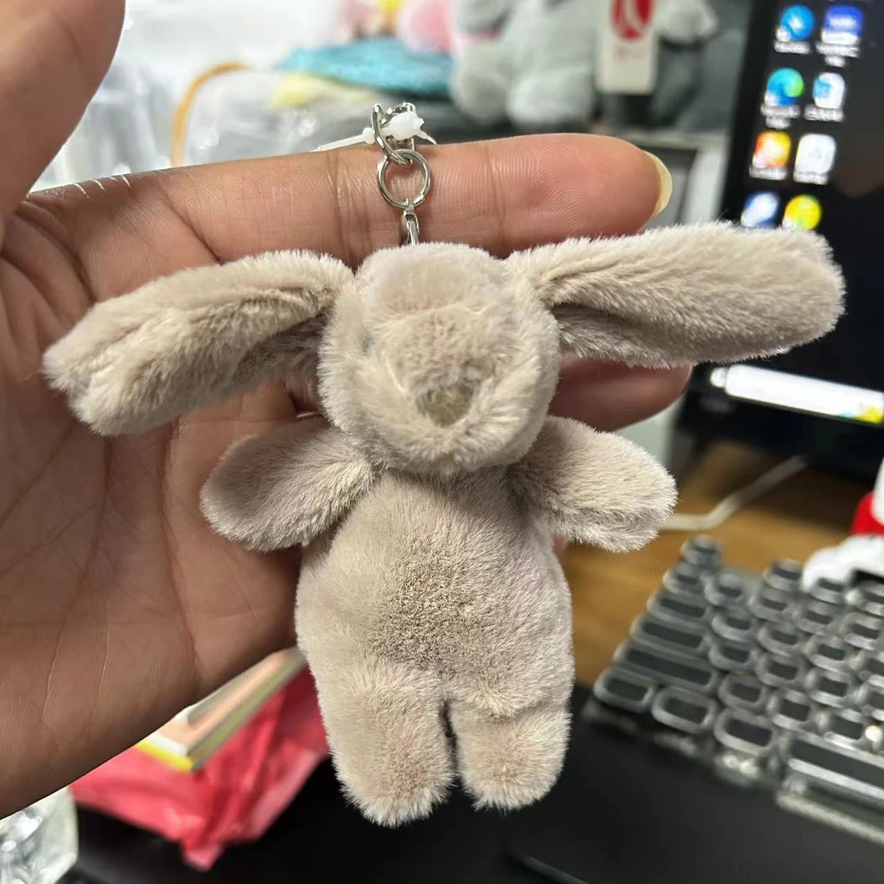 Llavero de conejo de peluche d - Phone Accessories Jewelry reseña y precio
